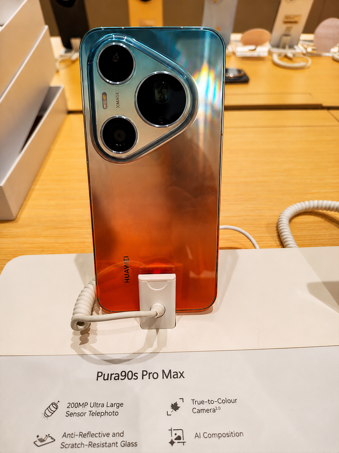 Huawei Pura S Series Hands-On: Honest First Impressions on the Cameras, Features & Colors